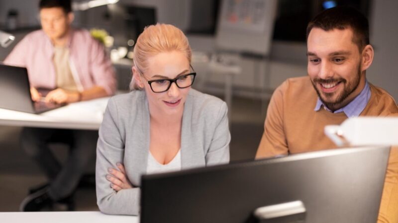 Analiza Big Data na przykładzie HP ProOne 440 G9 – przegląd różnych konfiguracji